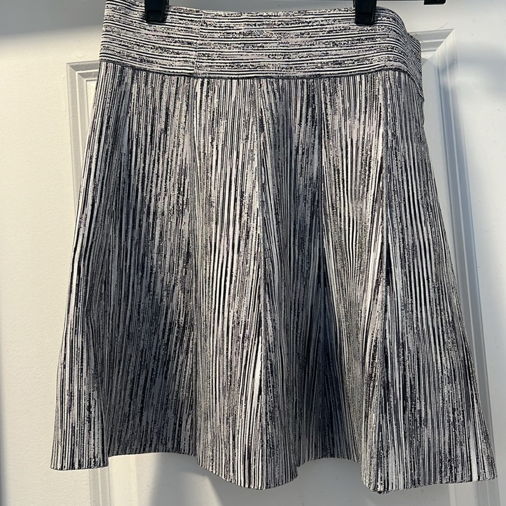 Club Monaco- Black and White Skirt- S/P